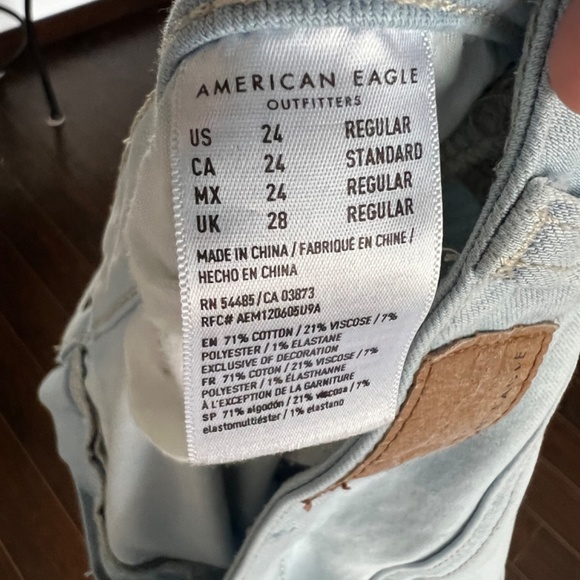 American Eagle Jeans Light wash - Picture 4 of 4